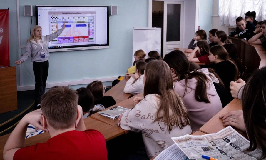 В Лазурном завершилась первая неделя смены «Патриотизм - имя собственное», которая была посвящена истории Великой Отечественной войны.